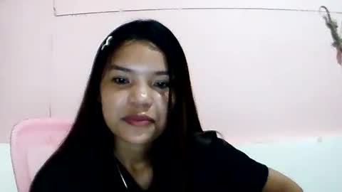 Snapshot of sweet01pinay chatting on 06-19-26, 04:11 sweet01pinay online show from 06-19-26, 04:11