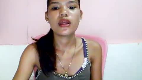 Snapshot of sweet01pinay chatting on 07-20-26, 12:29 sweet01pinay online show from 07-20-26, 12:29