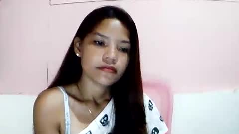 Snapshot of sweet01pinay chatting on 07-23-26, 03:21 sweet01pinay online show from 07-23-26, 03:21