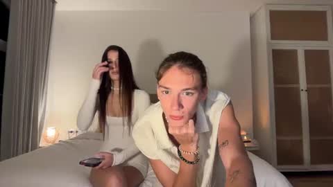 Snapshot of sweet19sammy chatting on 06-28-26, 03:29 Sammy online show from 06-28-26, 03:29