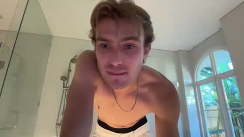 Snapshot of sweet19sammy chatting on 07-12-26, 11:18 Sammy online show from 07-12-26, 11:18