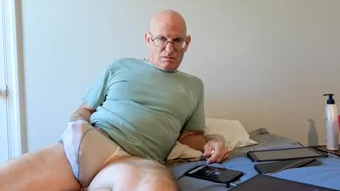 Snapshot of sweet6161 chatting on 04-27-26, 02:04 Zeppelin man online show from 04-27-26, 02:04