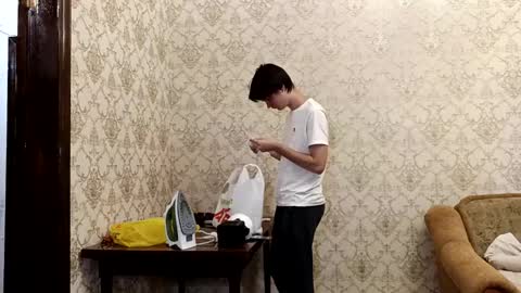 Snapshot of sweet6boy9 chatting on 09-09-25, 02:27 Sweet boy online show from 09-09-25, 02:27