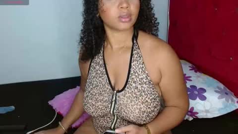 Snapshot of sweet__candy_ chatting on 11-12-25, 10:41 Sweet Candy online show from 11-12-25, 10:41