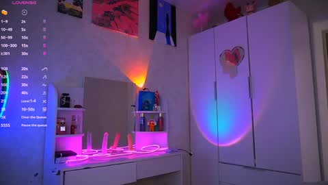 kitty online show from 05-11-26, 03:07