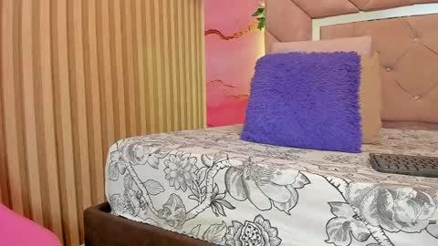 sweet__luna__ online show from 04-08-26, 10:59