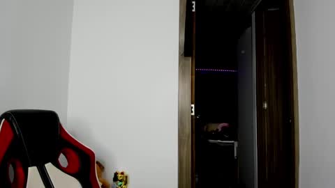 sweet__suck69bitch online show from 03-01-25, 01:43