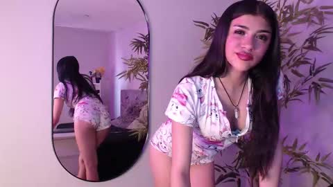 Snapshot of sweet_alexaa_ chatting on 09-08-25, 07:35 Alexa online show from 09-08-25, 07:35