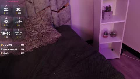 Snapshot of sweet_alexaa_ chatting on 09-20-25, 08:26 Alexa online show from 09-20-25, 08:26