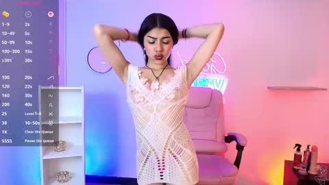 Snapshot of sweet_alexaa_ chatting on 10-30-25, 07:25 Alexa online show from 10-30-25, 07:25