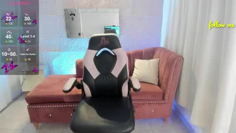 Snapshot of sweet_alice_m chatting on 02-10-25, 11:04 Alice online show from 02-10-25, 11:04