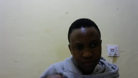 Silvia online show from 12-18-25, 01:22