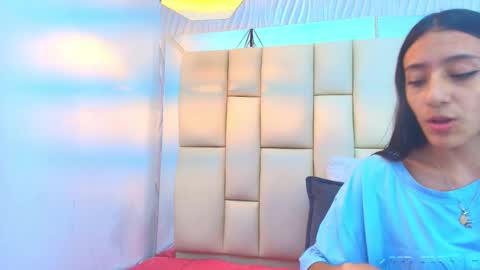 Snapshot of sweet_amye chatting on 10-08-25, 07:44 Amye online show from 10-08-25, 07:44