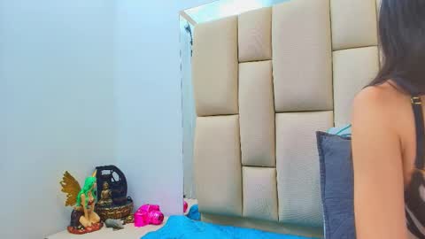 Snapshot of sweet_amye chatting on 11-11-25, 07:25 Amye online show from 11-11-25, 07:25