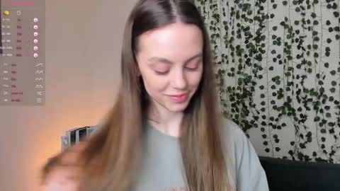 Snapshot of sweet_and_flirt chatting on 11-21-25, 06:45 Alice online show from 11-21-25, 06:45