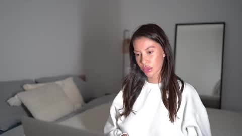 Dorothea online show from 10-12-25, 08:30