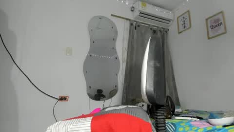 Snapshot of sweet_angelicaxxx chatting on 07-04-26, 08:31 sweet_angelicaxxx online show from 07-04-26, 08:31
