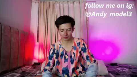 Snapshot of sweet_angels0 chatting on 06-19-26, 01:32 Andy online show from 06-19-26, 01:32
