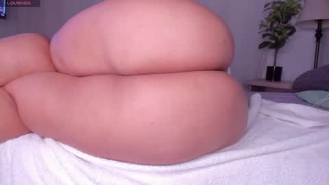 Snapshot of sweet_booty1 chatting on 02-05-25, 12:10 Chelsy online show from 02-05-25, 12:10