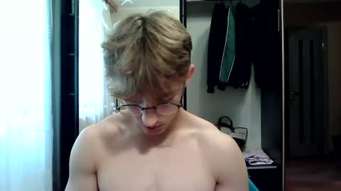 Snapshot of sweet_boy06 chatting on 06-26-26, 09:57 Sweet boy06 online show from 06-26-26, 09:57