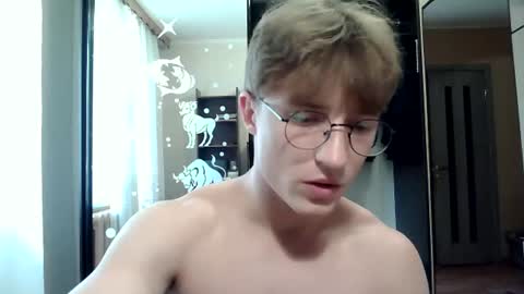 Snapshot of sweet_boy06 chatting on 06-28-26, 11:49 Sweet boy06 online show from 06-28-26, 11:49