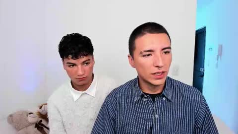 Snapshot of sweet_boys_xx chatting on 10-31-25, 05:25 CristianBrayan PVT OPEN online show from 10-31-25, 05:25
