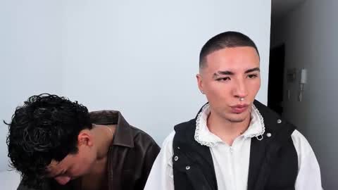 Snapshot of sweet_boys_xx chatting on 11-09-25, 12:53 CristianBrayan PVT OPEN online show from 11-09-25, 12:53