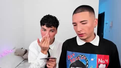 Snapshot of sweet_boys_xx chatting on 11-10-25, 12:15 CristianBrayan PVT OPEN online show from 11-10-25, 12:15