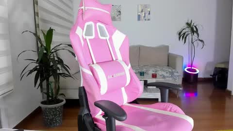 Snapshot of sweet_brunette88 chatting on 12-07-24, 02:42 sweet_brunette88 online show from 12-07-24, 02:42