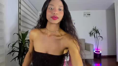 Snapshot of sweet_brunette88 chatting on 12-11-24, 12:02 sweet_brunette88 online show from 12-11-24, 12:02