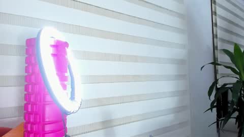 Snapshot of sweet_brunette88 chatting on 02-21-25, 02:50 sweet_brunette88 online show from 02-21-25, 02:50