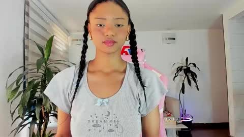 Snapshot of sweet_brunette88 chatting on 12-13-25, 08:14 sweet_brunette88 online show from 12-13-25, 08:14