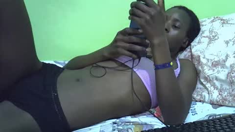 Snapshot of sweet_candie01 chatting on 09-17-25, 07:59 sweet_candie01 online show from 09-17-25, 07:59