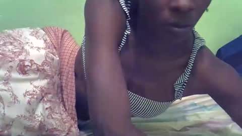 Snapshot of sweet_candie01 chatting on 11-21-25, 02:21 sweet_candie01 online show from 11-21-25, 02:21