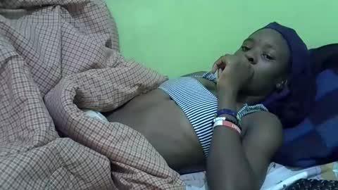 Snapshot of sweet_candie01 chatting on 11-24-25, 03:39 sweet_candie01 online show from 11-24-25, 03:39