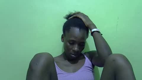 Snapshot of sweet_candie01 chatting on 11-30-25, 11:36 sweet_candie01 online show from 11-30-25, 11:36