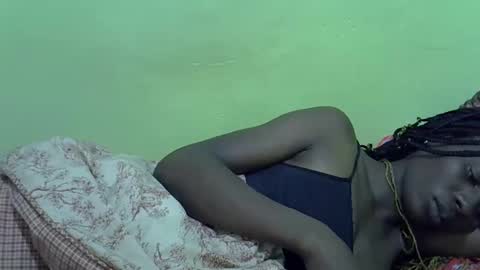 sweet_candie01 online show from 03-06-26, 04:20