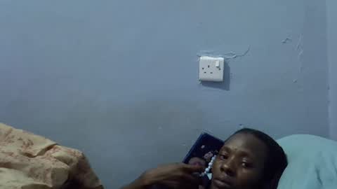 Snapshot of sweet_candie01 chatting on 05-12-26, 06:43 sweet_candie01 online show from 05-12-26, 06:43