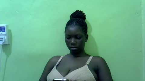 Snapshot of sweet_cherie1 chatting on 06-12-26, 06:29 sweet_cherie1 online show from 06-12-26, 06:29