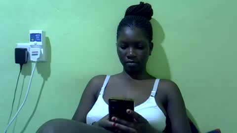 Snapshot of sweet_cherie1 chatting on 06-16-26, 06:10 sweet_cherie1 online show from 06-16-26, 06:10