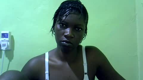 Snapshot of sweet_cherie1 chatting on 07-10-26, 05:56 sweet_cherie1 online show from 07-10-26, 05:56
