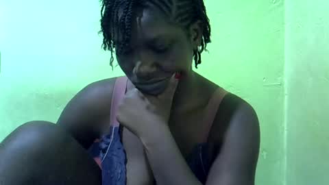 Snapshot of sweet_cherie1 chatting on 07-13-26, 07:27 sweet_cherie1 online show from 07-13-26, 07:27