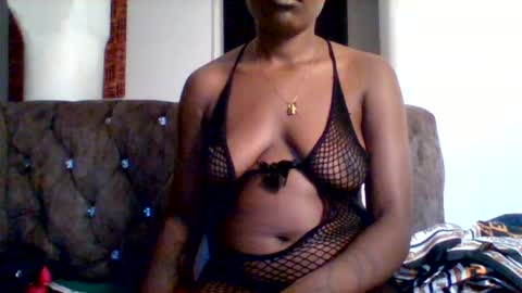 Snapshot of sweet_cherry007 chatting on 07-07-26, 03:31 sweet_cherry007 online show from 07-07-26, 03:31