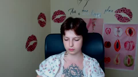 Snapshot of sweet_cherryg chatting on 07-14-26, 10:21 Ivy online show from 07-14-26, 10:21