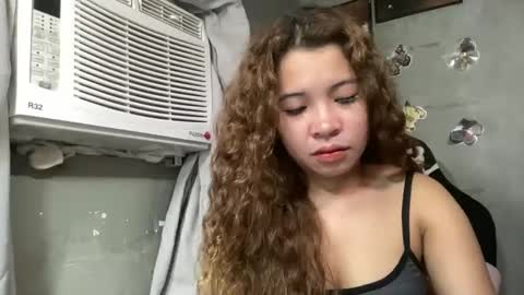 Snapshot of sweet_daisy04 chatting on 06-07-26, 10:24 Daisy online show from 06-07-26, 10:24