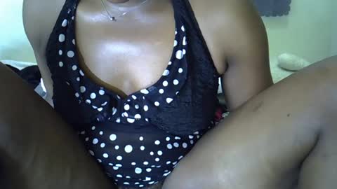 Snapshot of sweet_dori33 chatting on 07-10-26, 09:50 sweet_dori33 online show from 07-10-26, 09:50
