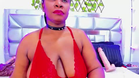 Snapshot of sweet_ebonyyx chatting on 10-12-25, 02:21 Sara online show from 10-12-25, 02:21