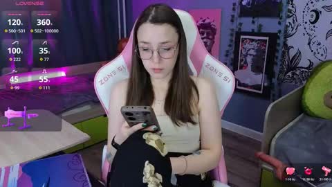 Alice online show from 01-06-26, 04:38