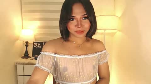 Snapshot of sweet_hoelly chatting on 01-17-25, 10:55 Slutty Shannel online show from 01-17-25, 10:55