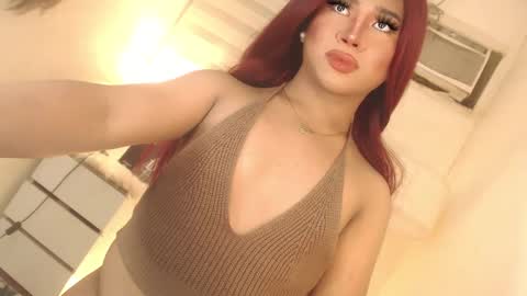 Snapshot of sweet_hoelly chatting on 01-28-25, 03:46 Slutty Shannel online show from 01-28-25, 03:46